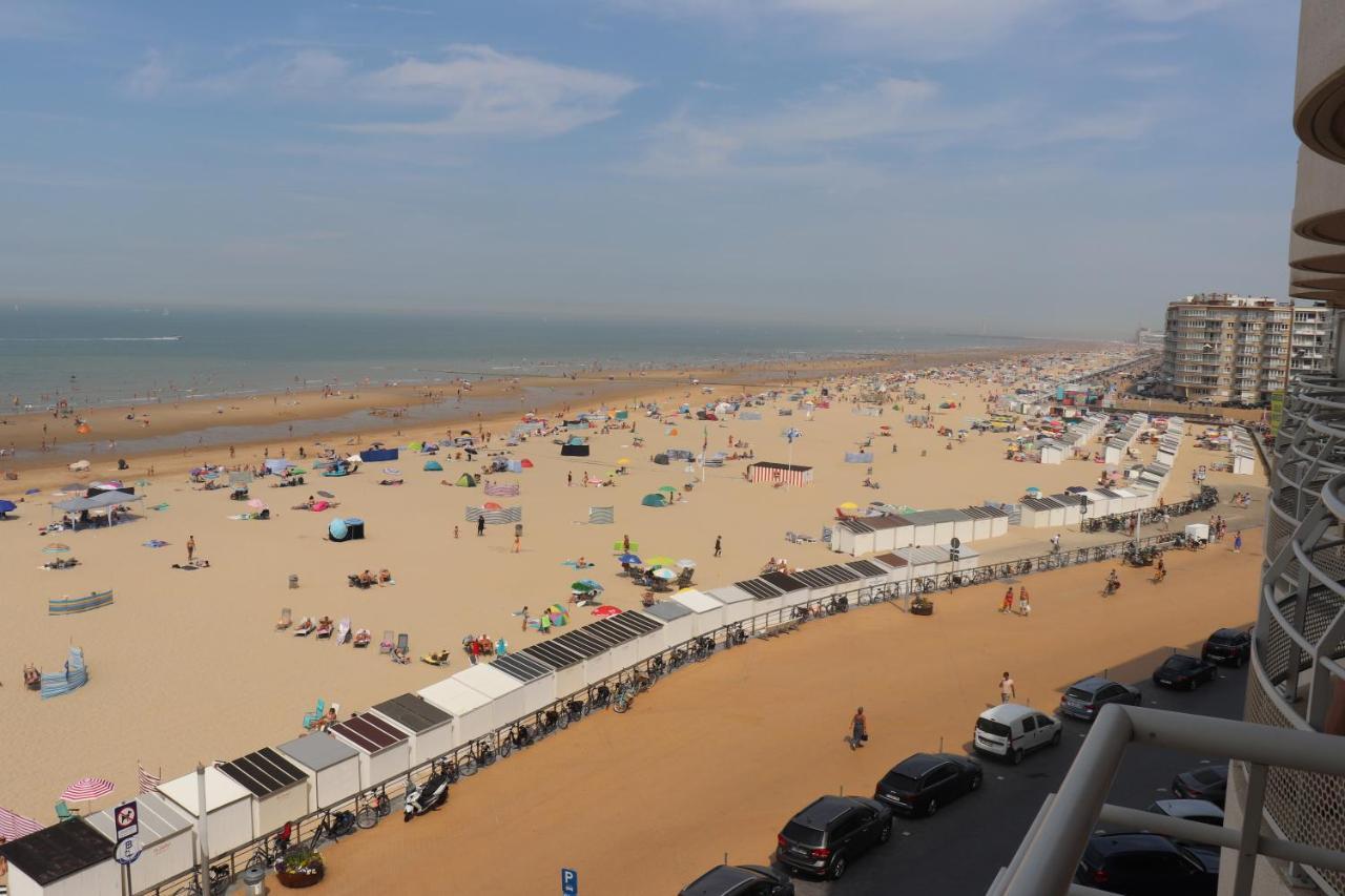 Appartement Met Zeezicht En Verwarmd Zwembad Oostende Dış mekan fotoğraf