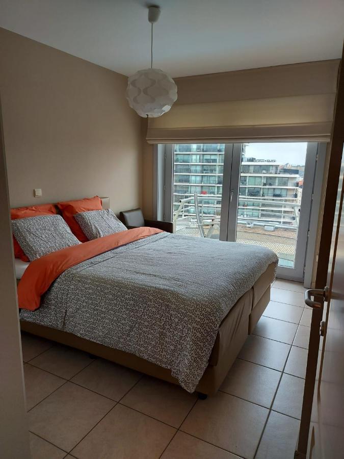 Appartement Met Zeezicht En Verwarmd Zwembad Oostende Dış mekan fotoğraf