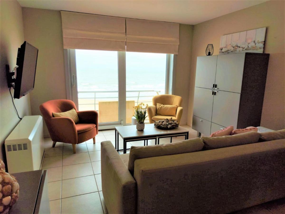 Appartement Met Zeezicht En Verwarmd Zwembad Oostende Dış mekan fotoğraf
