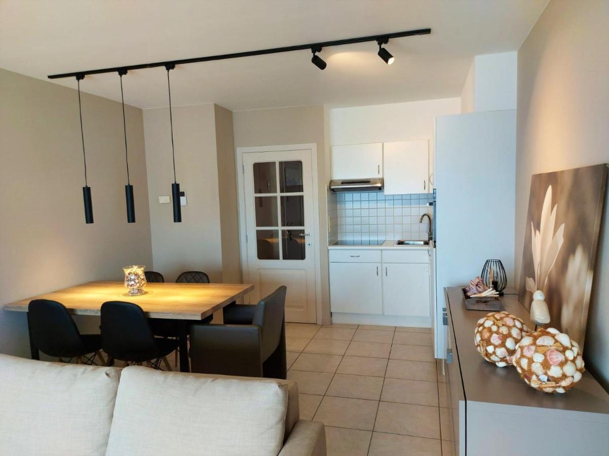 Appartement Met Zeezicht En Verwarmd Zwembad Oostende Dış mekan fotoğraf